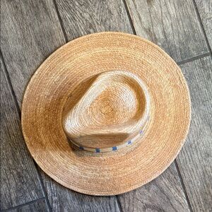 Elegant Tan Straw Sun Hat with Blue Accent